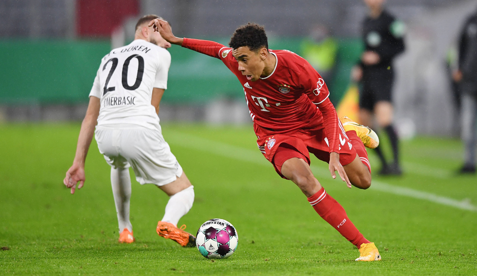 Der FC Bayern München hat in der 1. Runde des DFB-Pokals Fünftligist 1. FC Düren glanzlos mit 3:0 besiegt. Dabei fielen die vier Last-minute-Neuzugänge, die allesamt zu ihrem Debüt kamen, mit Höhen und Tiefen auf. SPOX hat die Noten.