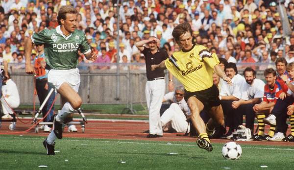 Frank Mill mit der Hereingabe, die im Pokalfinale 1989 zum 1:1 durch Norbert Dickel führte.