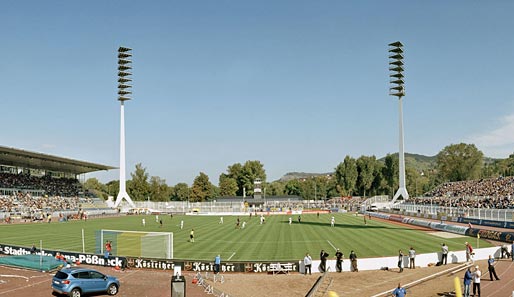 Nach schweren Randalen gegen Saarbrücken hat Carl Zeiss Jena Stadionverbote ausgesprochen