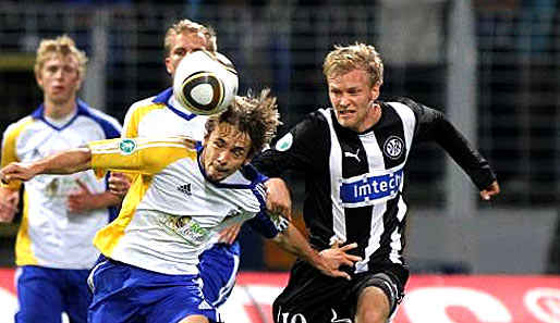Andreas Schön (r.) spielt seit 2009 beim VfR Aalen und kämpft in der 3. Liga um den Klassenerhalt