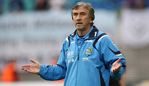 Gerd Schädlich verlängert seinen Vertrag als Trainer des Chemnitzer FC bis 2013