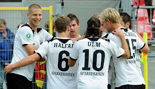 Ein gewohntes Bild in der 3. Liga: die Spieler des SV Sandhausen bejubeln ihren Erfolg
