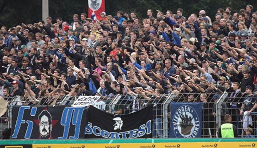 Fans des SV Babelsberg fielen negativ durch den Gebrauch von Pyrotechnik auf