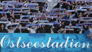 Die Fans von Hansa Rostock zeigen, dass es auch friedlichen Support des Verein gibt
