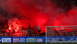 Erfurt Fans zündeten beim Gastspiel in Magdeburg Pyrotechnik