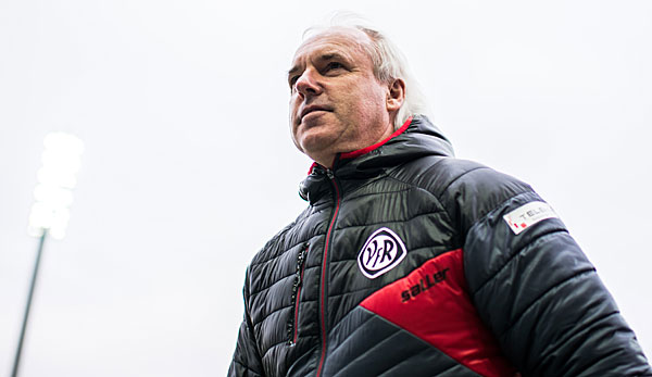 Peter Vollmann übernahm im Juli 2015 das Trainer-Amt in Aalen, nachdem der Klub aus der 2. Liga abgestiegen war
