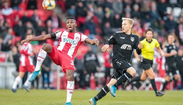 Die Würzburger Kickers sind weiterhin im Aufstiegsrennen der 3. Liga dabei.