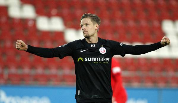 Hansa Rostock kämpft um den Aufstieg in die 2. Bundesliga mit.