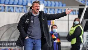 Saarbrückens Trainer Kwasniok hat heftige Kritik am Schiedsrichtergespann geübt.