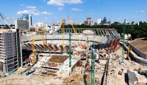 Hier soll 2012 EM-Fußball gespielt werden: Die Baustelle in Kiew