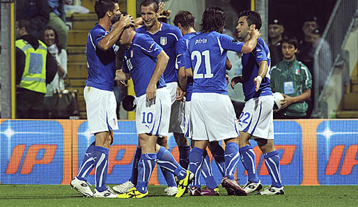 Die italienische Nationalmannschaft hat sich so gut wie sicher für die EM 2012 qualifiziert