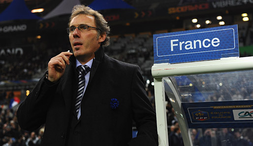 Laurent Blanc ist bemüht, die Erwartungen in Frankreich für die EM 2012 zu dämpfen