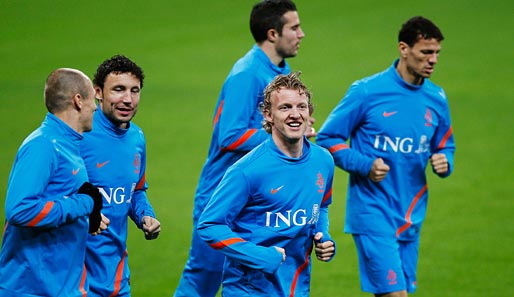 Arjen Robben (l.) vom FC Bayern ist einer von drei Bundesligisten im Kader der Niederlande