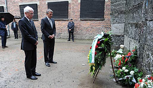 Vor der EM besuchte eine DFB-Delegation das Konzentrationslager Auschwitz