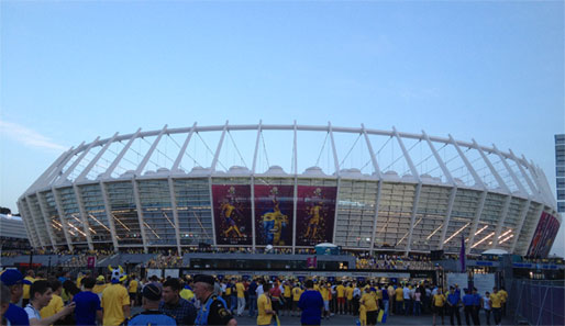 Fan-Auflauf vor dem Stadion in Kiew