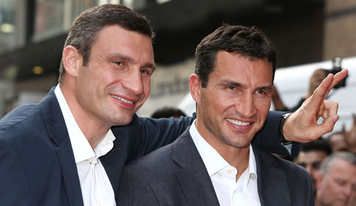 Die Klitschko-Brüder engagieren sich in ihrer ukrainischen Heimat in der Politik