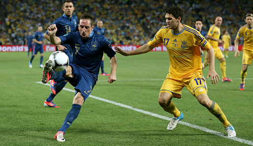Franck Ribery (l.) siegte mit Frankreich gegen die Ukraine mit 2:0
