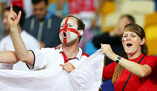 Die englischen Fans fühlen sich trotz aller Vorbehalte wohl in der Ukraine