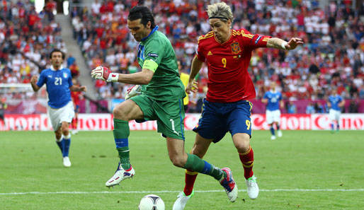 Fernando Torres (r.) konnte sich nach seiner Einwechslung nicht nachhaltig empfehlen