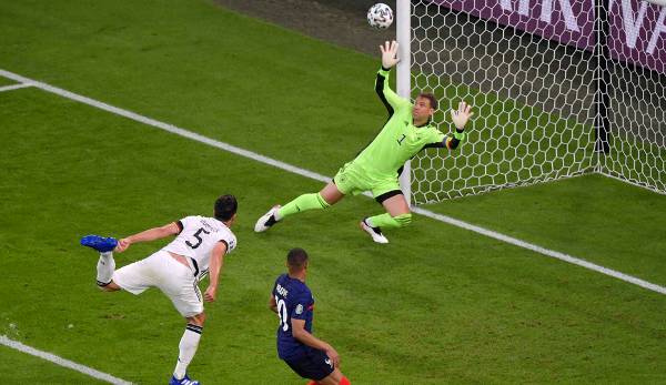Das Eigentor von Mats Hummels im EM-Gruppenspiel gegen Frankreich war erst das zweite eines deutschen Spielers bei einem großen Turnier.