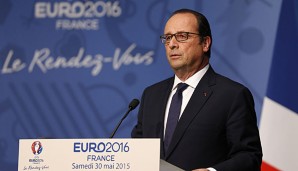 Francois Hollande bei einer Pressekonferenz zu EM in Frankreich