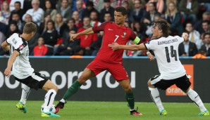 Cristiano Ronaldo (4) hatte schon in der ersten Hälfte doppelt so viele Torschüsse wie Österreich (2)