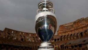 Um diesen Pokal geht es im Finale der Europameisterschaft am 11. Juli.