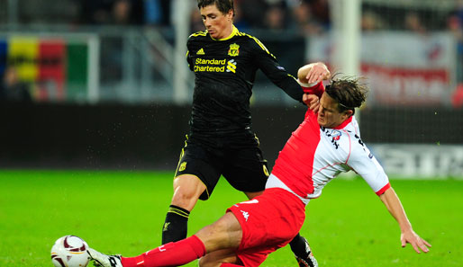 Liverpool rund um Fernando Torres (l.) kam im Hinspiel in Utrecht nicht über ein 0:0 hinaus
