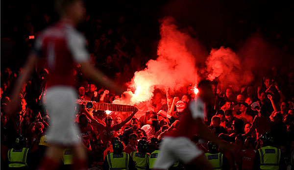 Beim Spiel gegen den FC Arsenal sorgten Fans des 1. FC Köln in London für Ärger