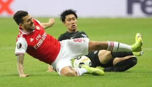 Daichi Kamada (r.) und Eintracht Frankfurt unterlagen im Hinspiel dem FC Arsenal mit 0:3.