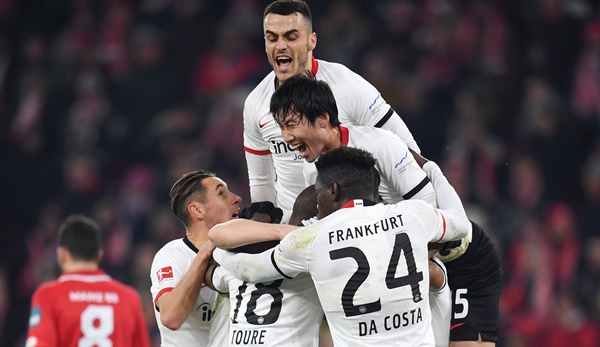 Zieht Eintracht Frankfurt heute ins Achtelfinale der Europa League ein?