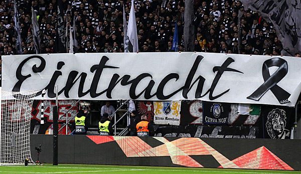 Die Fans von Eintracht Frankfurt haben eine starke Reaktion auf wenige Unverbesserliche gezeigt.