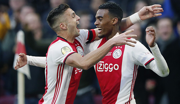 Ryan Gravenberch und Dusan Tadic von Ajax Amsterdam erwartet in der Runde der letzten 32 in der Europa League der FC Getafe.