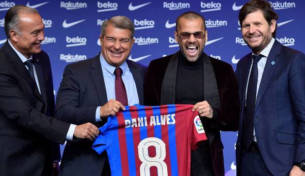 Dani Alves wurde als einer von vier Neuzugängen des FC Barcelona in der Wintertransferperiode vorgestellt.