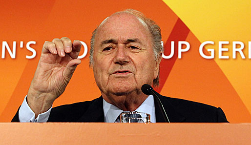 Joseph S. Blatter sieht einen Vorteil für die Frauen-WM durch das deutsche Ausscheiden
