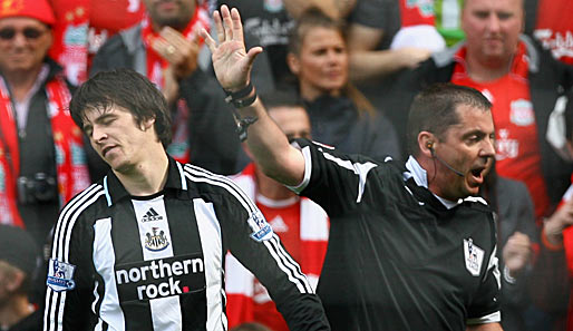 Newcastles Joey Barton sah gegen Liverpool seine vierte Rote Karte