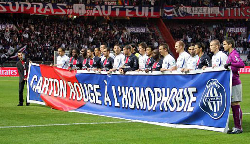 Statement vor einem Spiel der französischen Ligue 1: "Rote Karte für die Schwulenfeindlichkeit"
