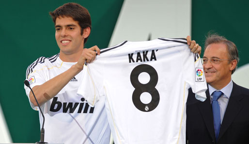 Kaka (l.) wechselte 2009 für 65 Millionen Euro vom AC Mailand zu Real Madrid