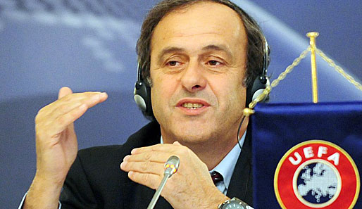 UEFA-Präsident Michel Platini droht der Ukraine mit dem Entzug des EM-2012-Gastgeberstatus
