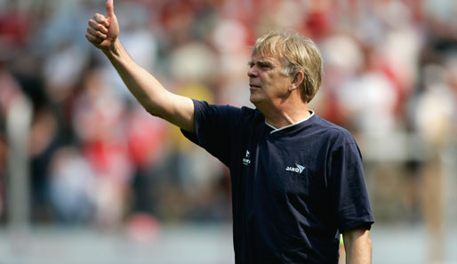 Der ehemalige Freiburg-Coach, Volker Finke, erhält Rückendeckung