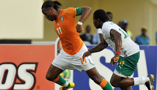 Auch Superstar Didier Drogba (l.) erzielte keinen Treffer für die Elfenbeinküste gegen Burkina Faso