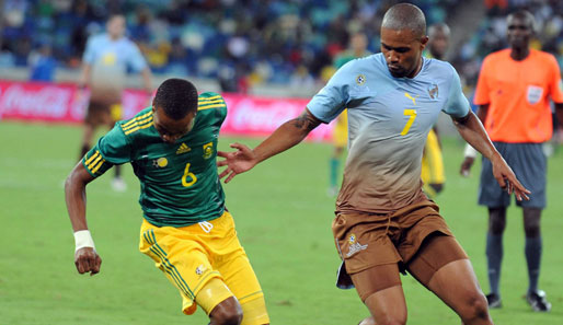 Tlou Segolela (r.) aus Namibia spielt künftig unter einem anderen Nationaltrainer