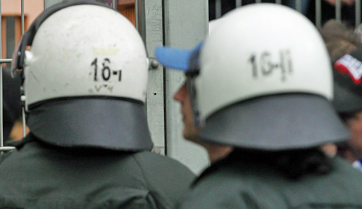Hohe Sicherheitsvorkehrungen vor dem Belgrader Stadtderby: 10.000 Polizisten sollen helfen