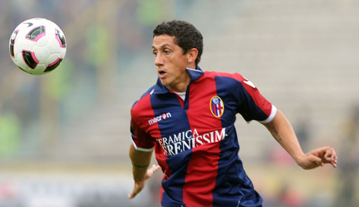Der uruguayanische Stürmer Henry Gimenez spielt seit 2009 beim FC Bologna