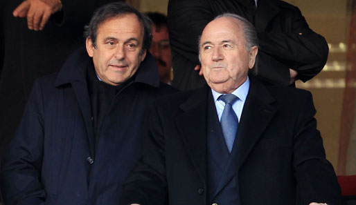 FIFA-Boss Blatter und UEFA-Präsident Platini planen offenbar eine Umstellung des Spielplans