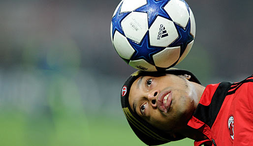 Ronaldinho wechselt vom AC Mailand nach Brasilien zu Flamengo Rio de Janeiro