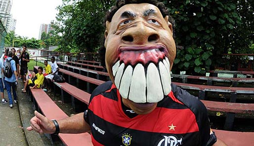 "Ronaldinho-mania" in Rio de Janeiro. Die Fans von Flamengo verehren ihren neuen Star