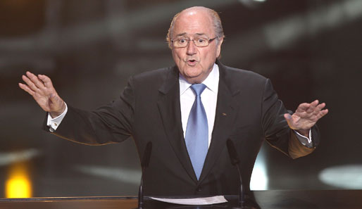 Sepp Blatter geht davon aus, dass die WM 2022 im Sommer stattfindet