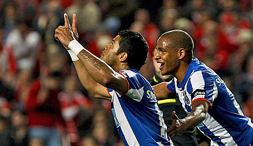 Hulk (l.) erzielte per Elfmeter den Siegtreffer für den FC Porto