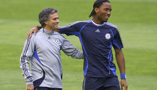 Bald wieder vereint? Jose Mourinho (l.) und Didier Drogba zu gemeinsamen Chelsea-Zeiten